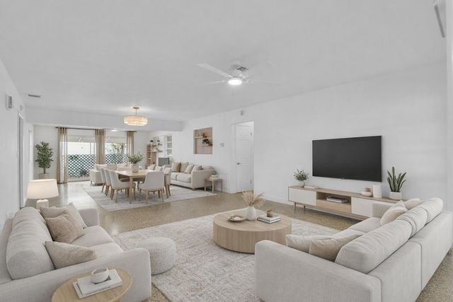 702 Sunset Drive, Lake Worth Beach, FL 33461