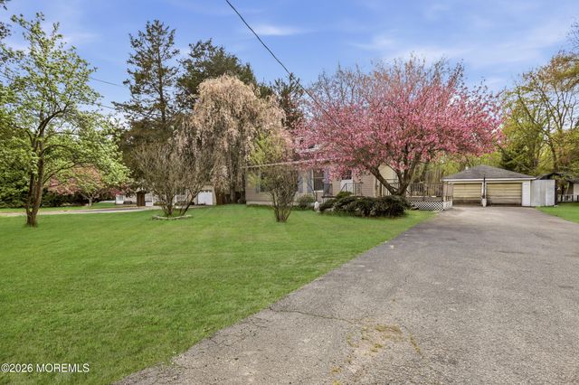 376 Cook Road, Jackson, NJ 08527
