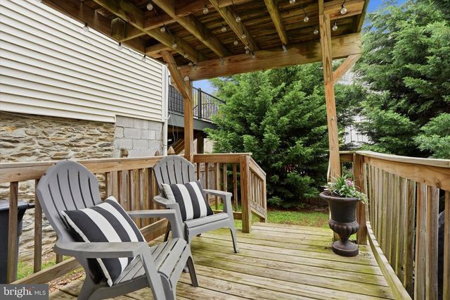 102 CEDAR AVE, Conshohocken, PA 19428