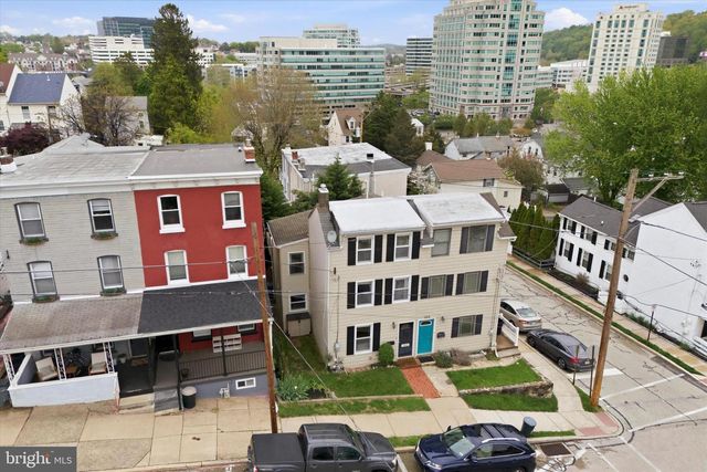 102 CEDAR AVE, Conshohocken, PA 19428