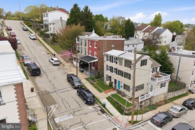 102 CEDAR AVE, Conshohocken, PA 19428