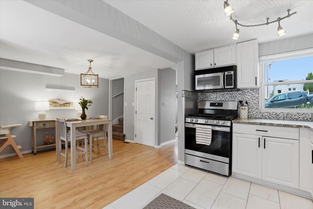 102 CEDAR AVE, Conshohocken, PA 19428