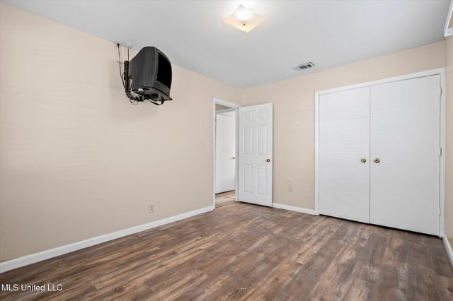 2924 Dantzler Street, Moss Point, MS 39563