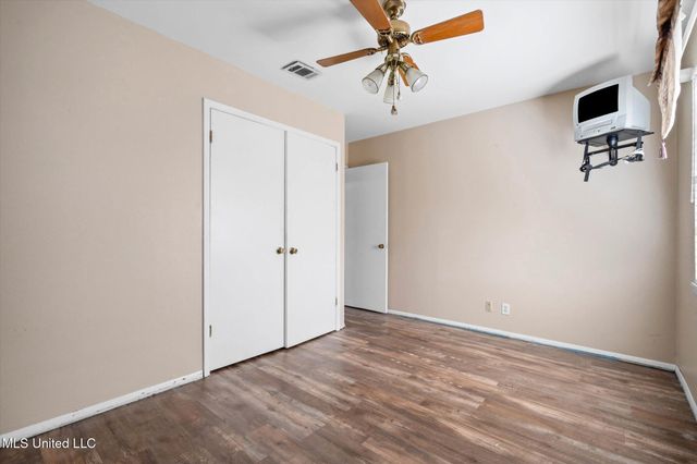 2924 Dantzler Street, Moss Point, MS 39563