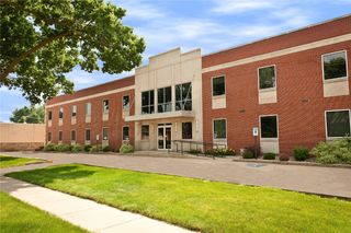 2720 1st Avenue NE 200, Cedar Rapids, IA 52402