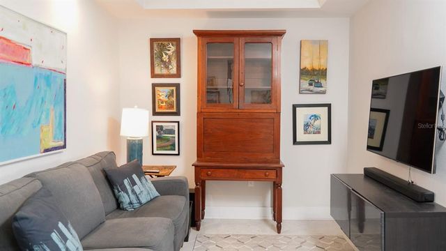 1 BEACH DRIVE SE 2405, St Petersburg, FL 33701