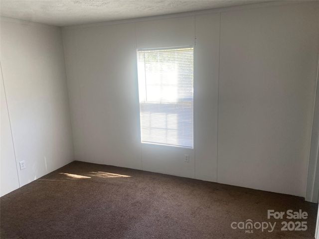 7445 Grandview Ridge Drive, Charlotte, NC 28215