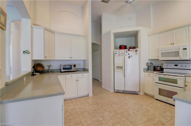 2216 SW 43rd LN, Cape Coral, FL 33914