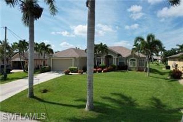 2216 SW 43rd LN, Cape Coral, FL 33914