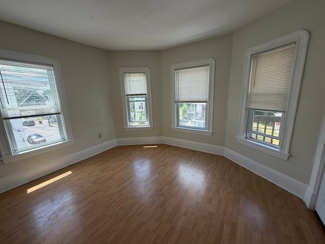 287 Grove 3, Brockton, MA 02302