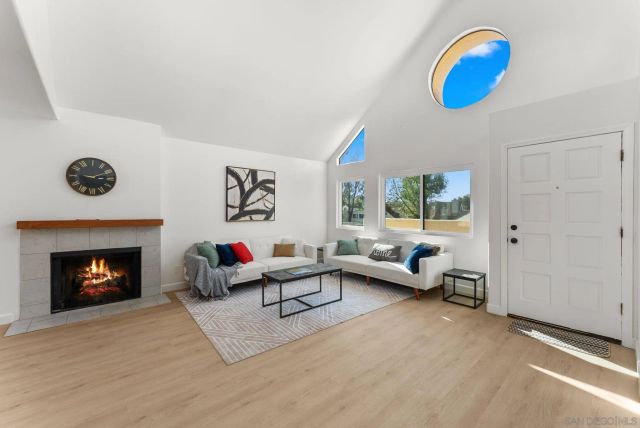 359 N Melrose Drive H, Vista, CA 92083