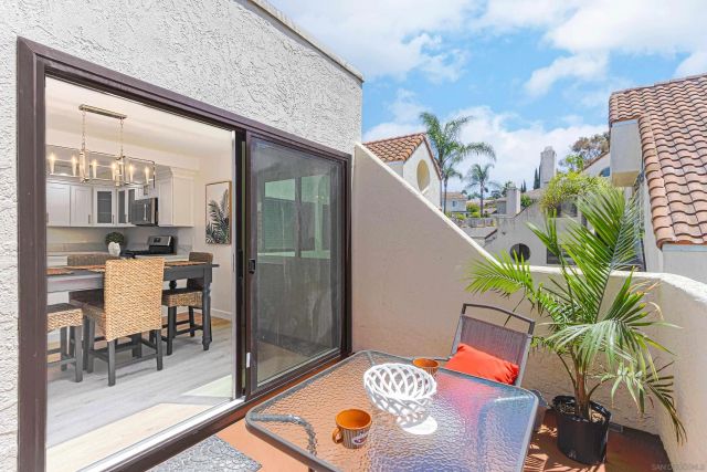 359 N Melrose Drive H, Vista, CA 92083