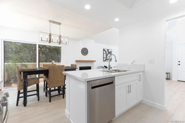 359 N Melrose Drive H, Vista, CA 92083