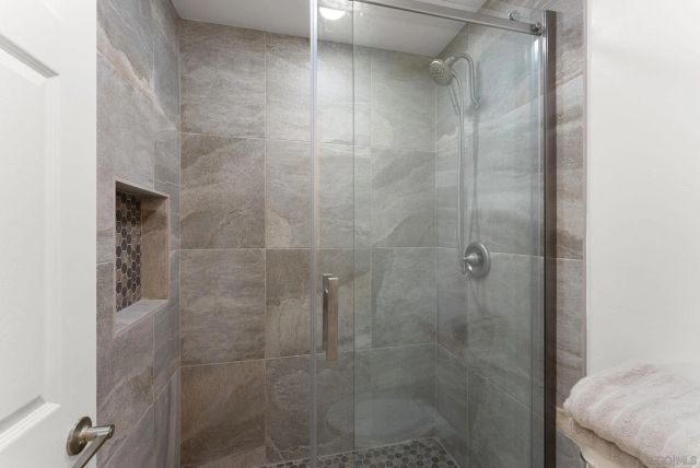 359 N Melrose Drive H, Vista, CA 92083