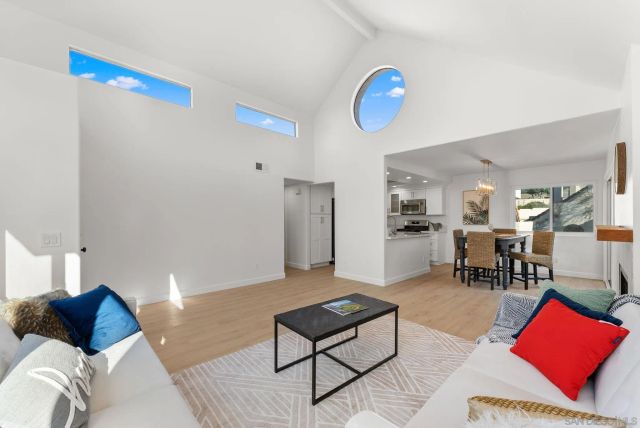 359 N Melrose Drive H, Vista, CA 92083