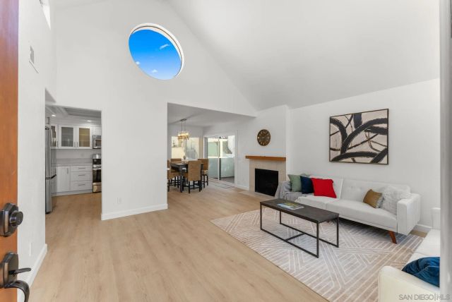 359 N Melrose Drive H, Vista, CA 92083