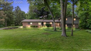 21201 E Chigwidden Street, Northville, MI 48167