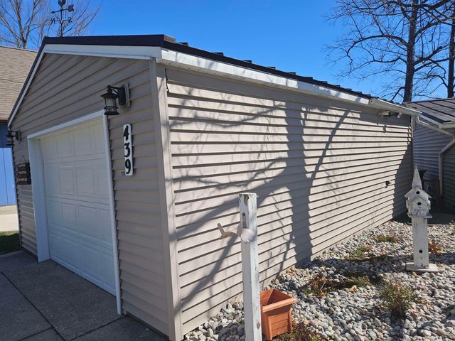 439 S Lake Street, Harrison, MI 48625