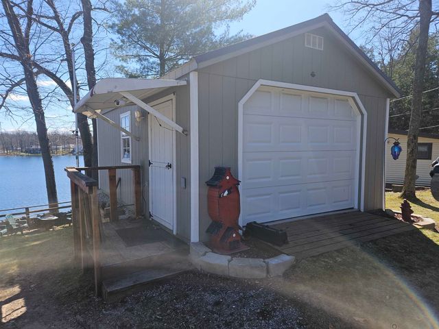 439 S Lake Street, Harrison, MI 48625