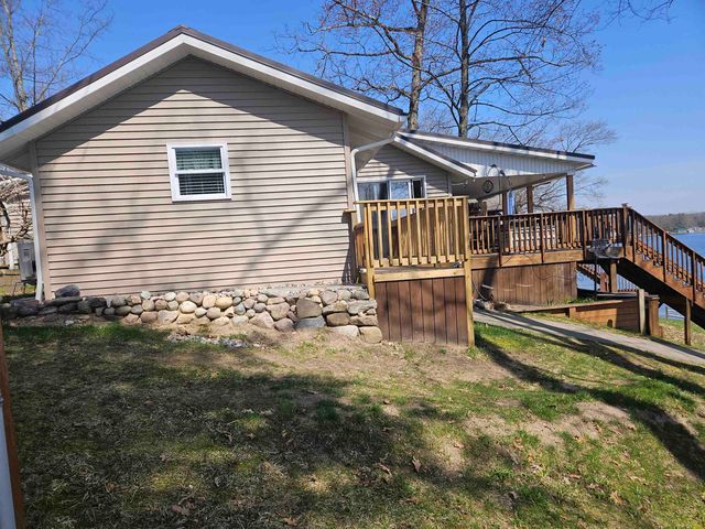 439 S Lake Street, Harrison, MI 48625