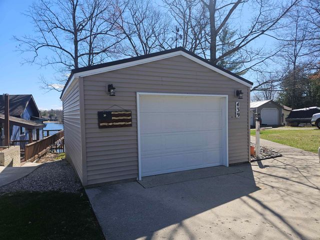 439 S Lake Street, Harrison, MI 48625