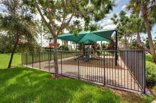 1951 Grey Falcon Circle SW, Vero Beach, FL 32962