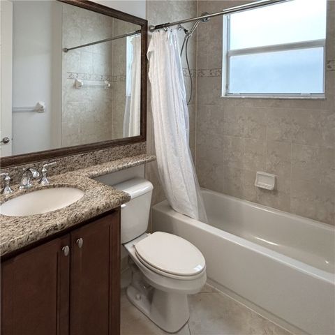 1951 Grey Falcon Circle SW, Vero Beach, FL 32962