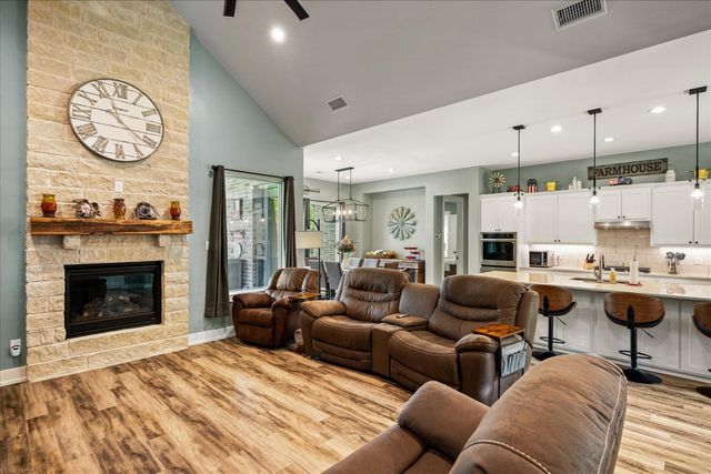 381 County Road 4945, Leonard, TX 75452