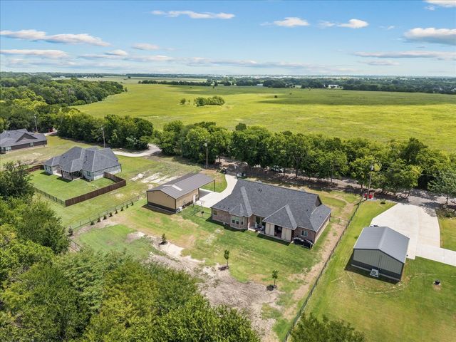 381 County Road 4945, Leonard, TX 75452