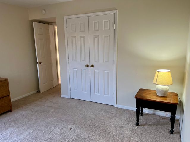 33 Shoreline Road B, Lake Barrington, IL 60010