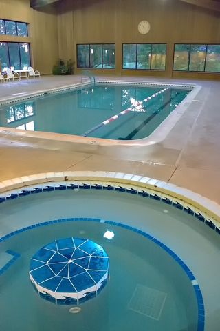 33 Shoreline Road B, Lake Barrington, IL 60010