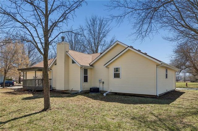 204 W 1st Street, Garden City, MO 64747