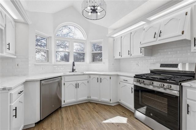 204 W 1st Street, Garden City, MO 64747