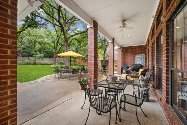 3833 Montecito Drive, Denton, TX 76205