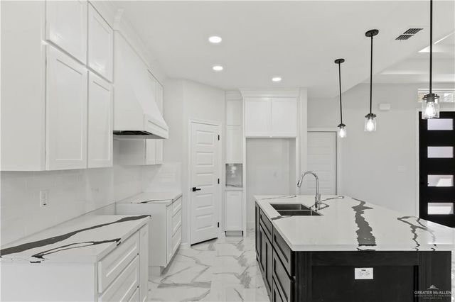 12713 37th Lane, Mcallen, TX 78504