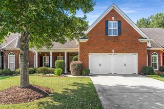 5575 Villa Lake Court, Suwanee, GA 30024