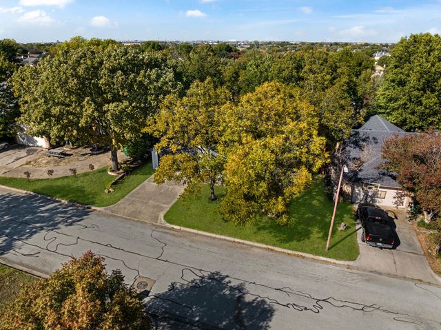 4213 Huckleberry Drive, Fort Worth, TX 76137