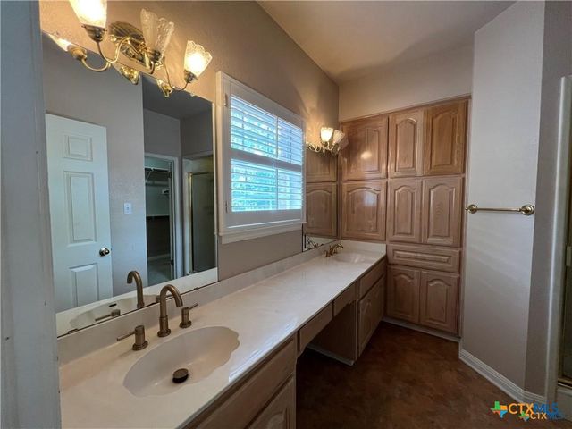 742 W San Antonio Street, San Marcos, TX 78666