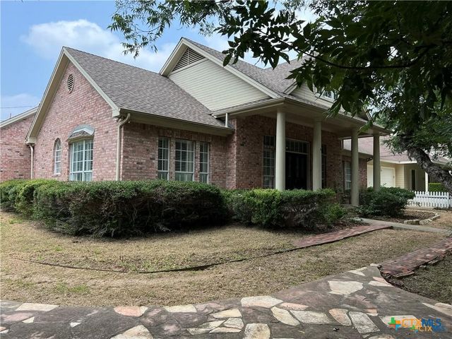 742 W San Antonio Street, San Marcos, TX 78666