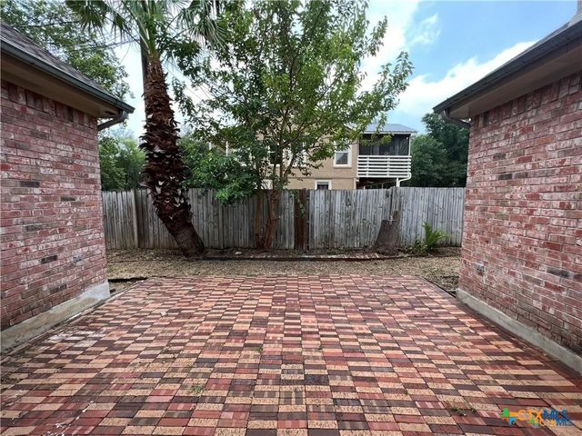 742 W San Antonio Street, San Marcos, TX 78666