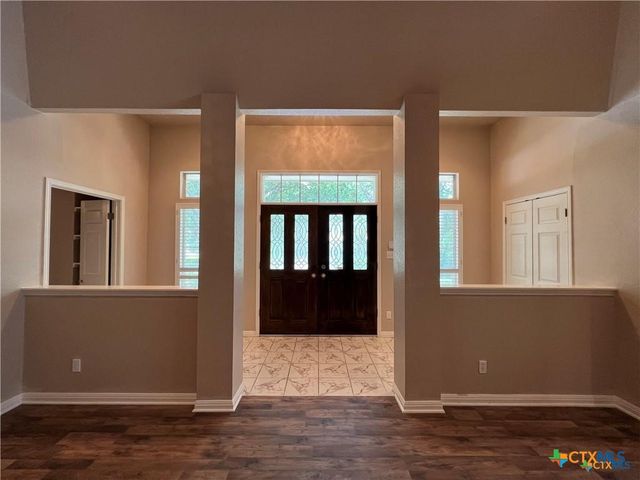 742 W San Antonio Street, San Marcos, TX 78666