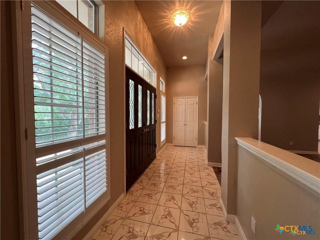 742 W San Antonio Street, San Marcos, TX 78666