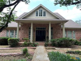 742 W San Antonio Street, San Marcos, TX 78666
