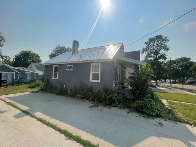 1205 3RD Avenue S, Moorhead, MN 56560