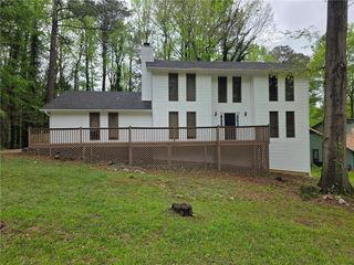 5051 Golfbrook Dr, Stone Mountain, GA 30088