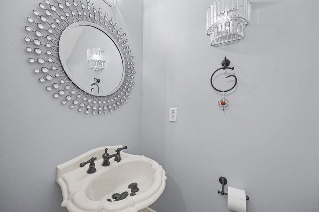 910 Apollo Street, New Caney, TX 77357