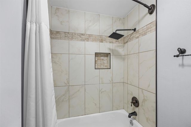 910 Apollo Street, New Caney, TX 77357