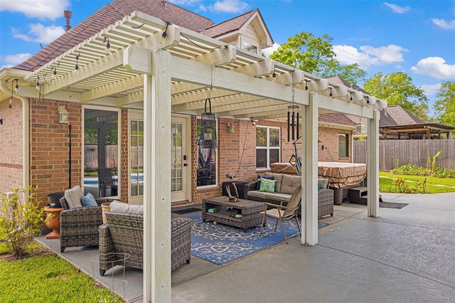 910 Apollo Street, New Caney, TX 77357