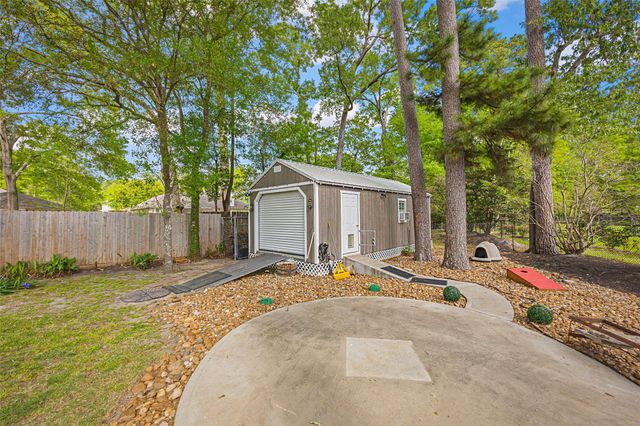 910 Apollo Street, New Caney, TX 77357