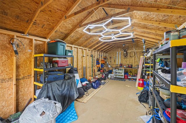 910 Apollo Street, New Caney, TX 77357